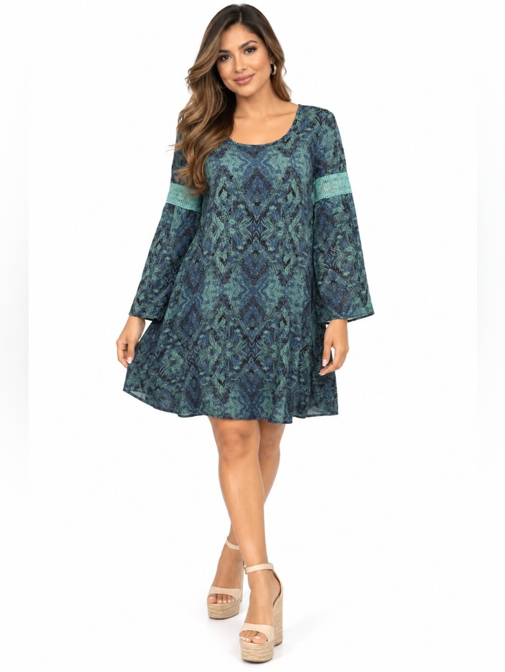 Sun & Shadow Women’s Teal Blue Printed Bell Sleeve Open Back Dress. Size XS.